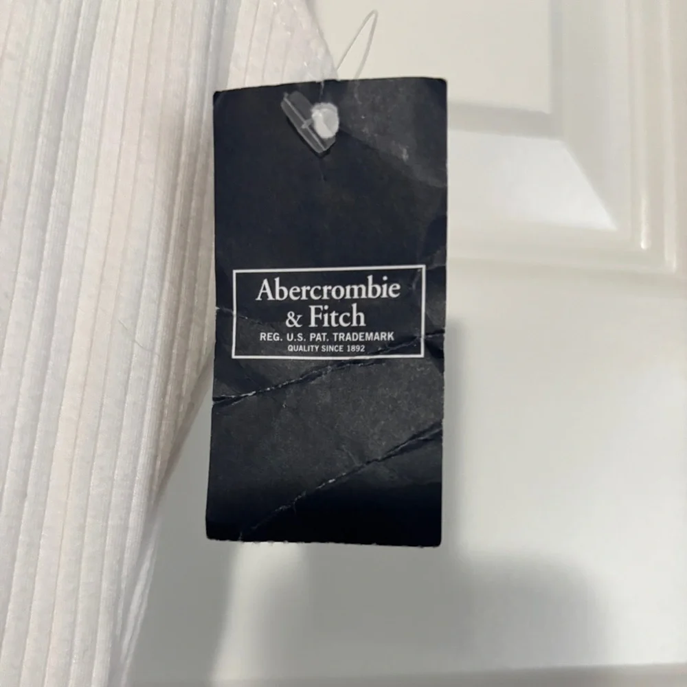 NWT Abercrombie & Fitch White Ribbed Bodysuit - Picture 5 of 6